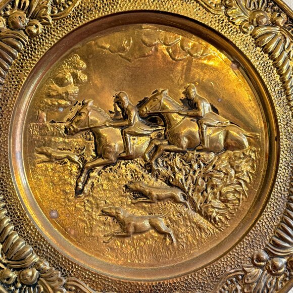 Large Vintage Brass Embossed Fox Hunting Scene - Picture 5 of 12
